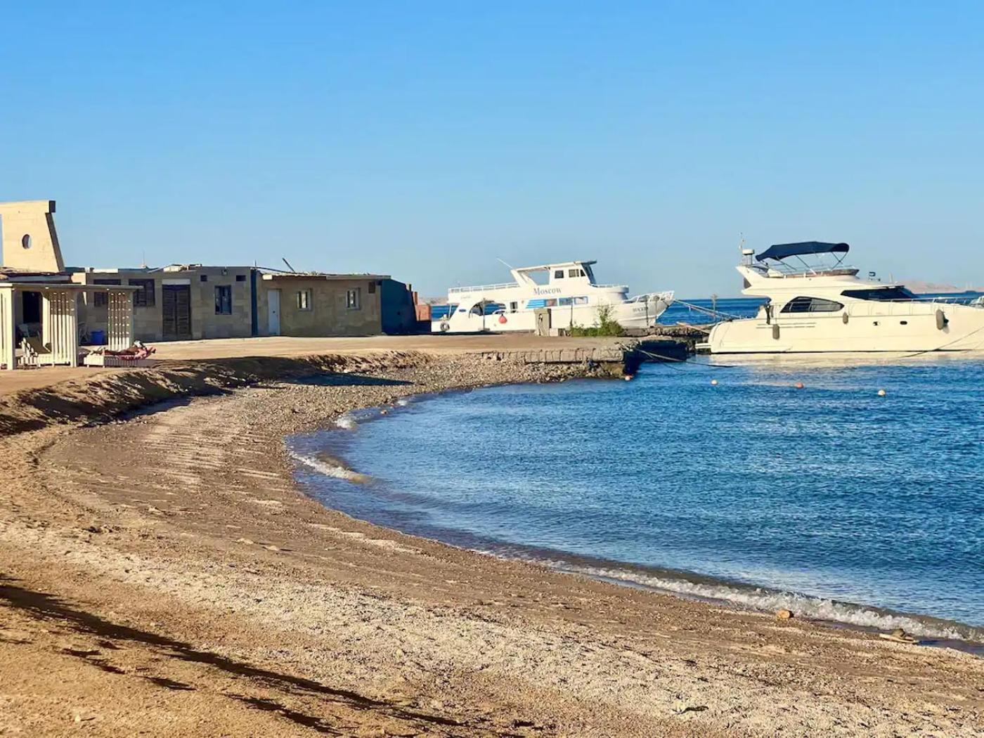 Appartement With Seaview, Amazing For Couples, Sunny & Seaview & Free Wi-fi Hurghada
