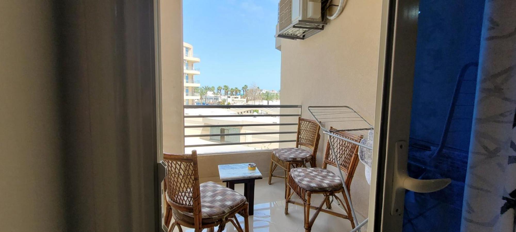 Appartement With Seaview, Amazing For Couples, Sunny & Seaview & Free Wi-fi Hurghada
